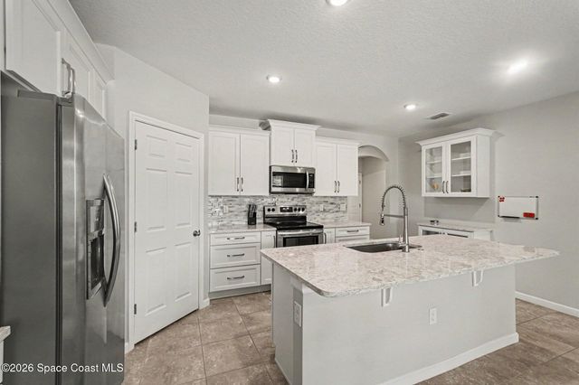 730 Old Country Road SE, Palm Bay, FL 32909