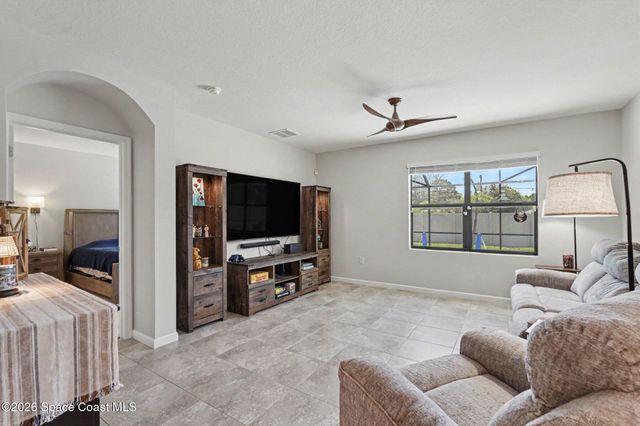 730 Old Country Road SE, Palm Bay, FL 32909
