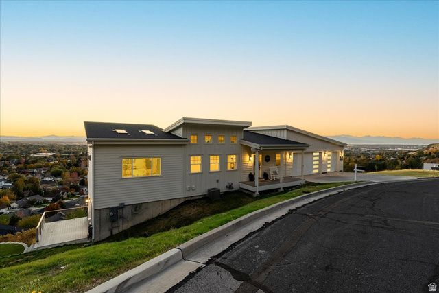 1800 E SPRING OAKS DR, Springville, UT 84663