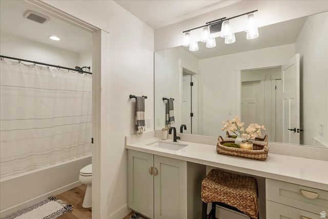 1800 E SPRING OAKS DR, Springville, UT 84663