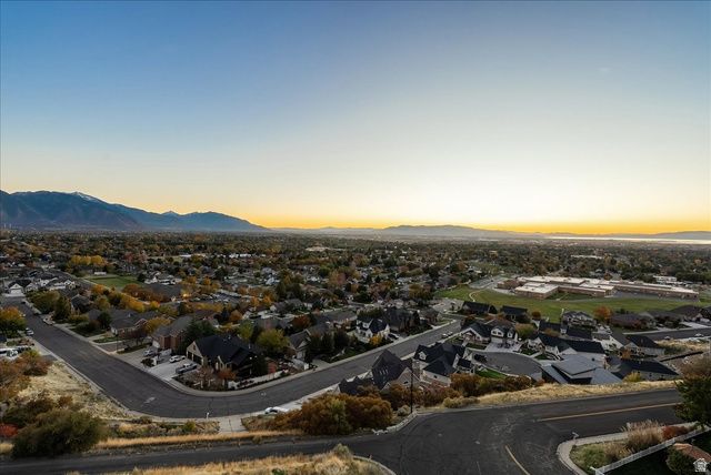 1800 E SPRING OAKS DR, Springville, UT 84663