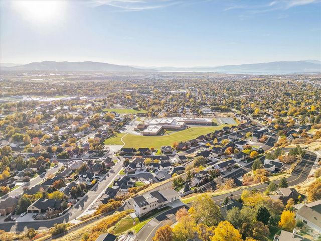 1800 E SPRING OAKS DR, Springville, UT 84663