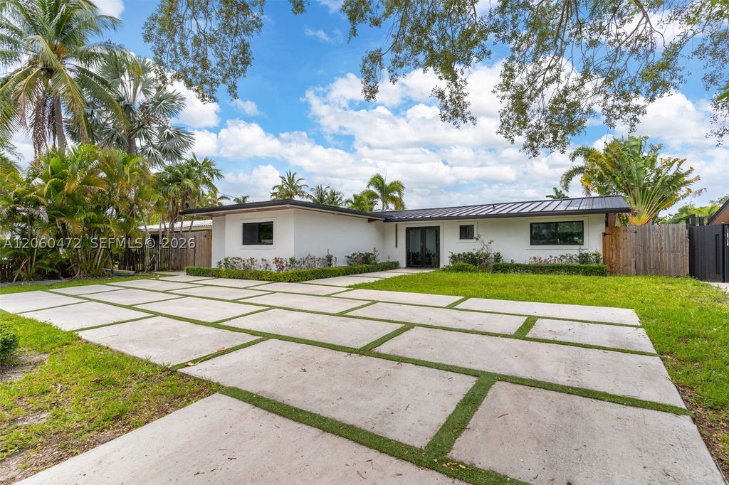 1713 SW 5th St, Fort Lauderdale, FL 33312