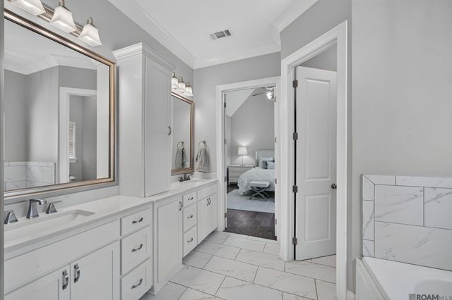 17677 Magnolia Trace Dr, Greenwell Springs, LA 70739
