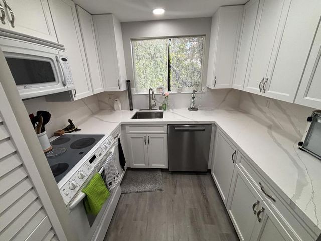 2201 Monroe Street 502, Santa Clara, CA 95050