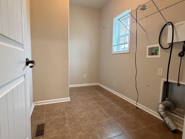 1825 Apache Way, Clarksville, TN 37042