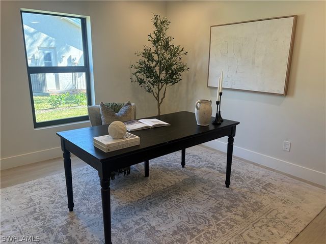 5105 Berkeley DR, Naples, FL 34112