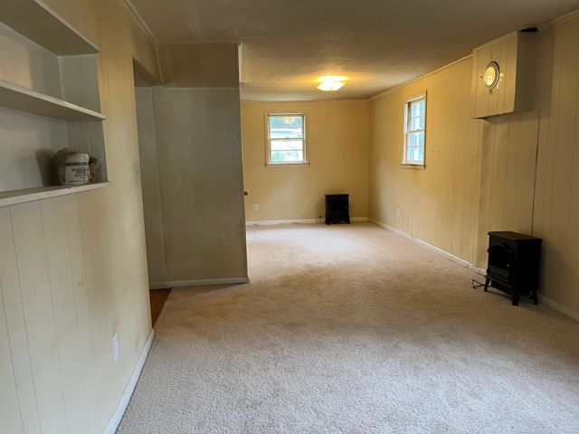 624 Old Whitney Road, Spartanburg, SC 29303