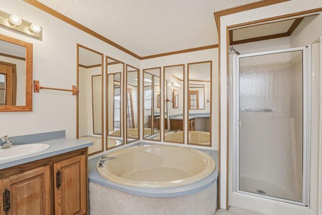 424 Oak Lodge Road, Waterford, WI 53185