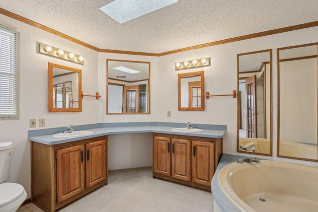 424 Oak Lodge Road, Waterford, WI 53185