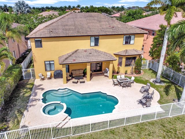 3872 W Hibiscus St, Weston, FL 33332