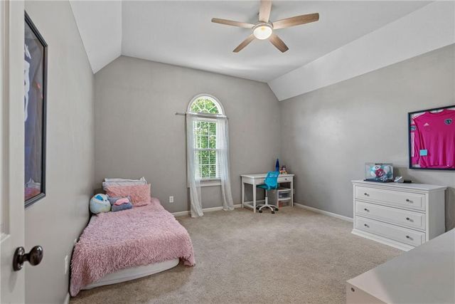 5307 W 165th Terrace, Overland Park, KS 66085
