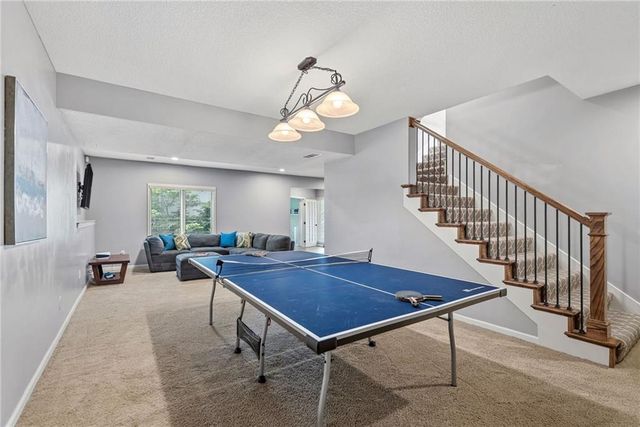 5307 W 165th Terrace, Overland Park, KS 66085