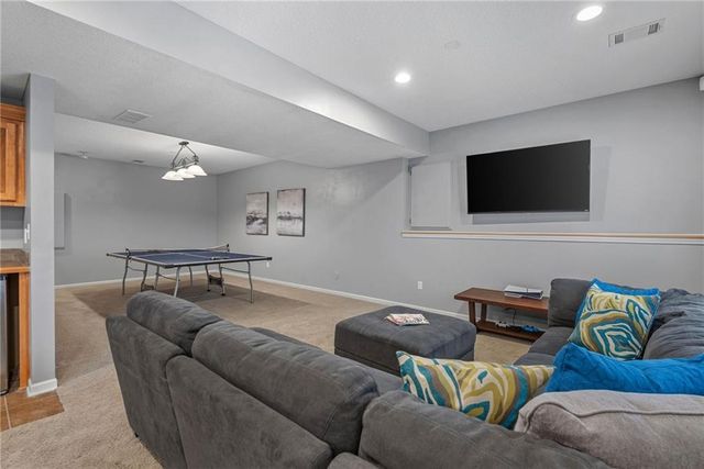 5307 W 165th Terrace, Overland Park, KS 66085