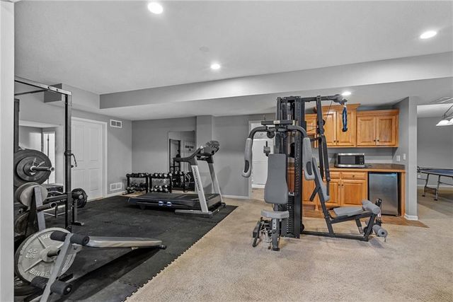 5307 W 165th Terrace, Overland Park, KS 66085