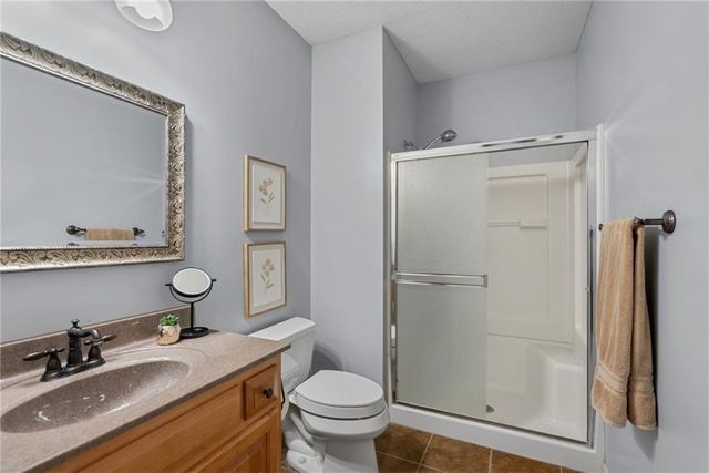 5307 W 165th Terrace, Overland Park, KS 66085