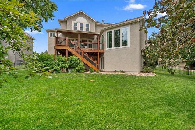 5307 W 165th Terrace, Overland Park, KS 66085