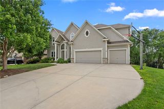 5307 W 165th Terrace, Overland Park, KS 66085