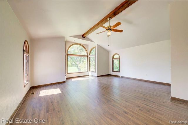 3125 W Commerce Road, Milford, MI 48380