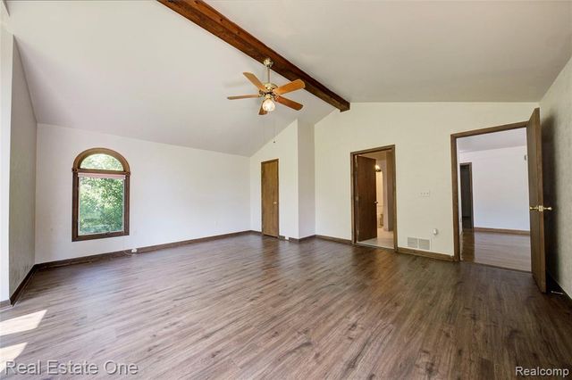 3125 W Commerce Road, Milford, MI 48380