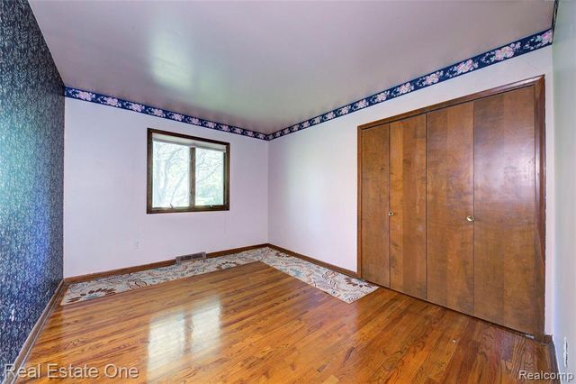 3125 W Commerce Road, Milford, MI 48380