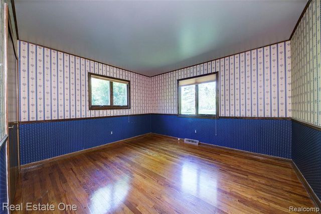 3125 W Commerce Road, Milford, MI 48380
