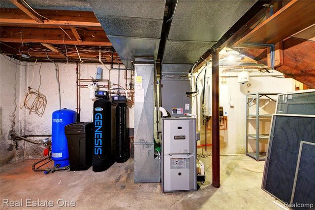3125 W Commerce Road, Milford, MI 48380