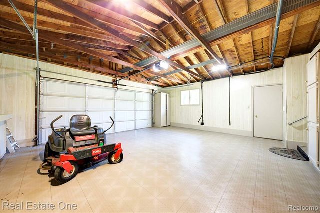 3125 W Commerce Road, Milford, MI 48380