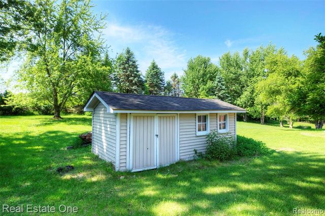 3125 W Commerce Road, Milford, MI 48380