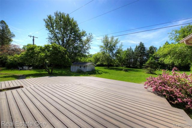 3125 W Commerce Road, Milford, MI 48380