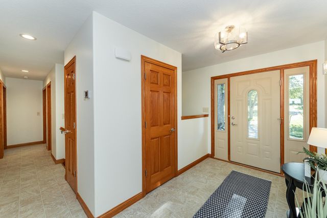 6005 Salem Road SW, Rochester, MN 55902