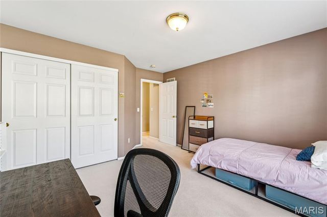 17355 Hilltop Ridge Drive, Eureka, MO 63025