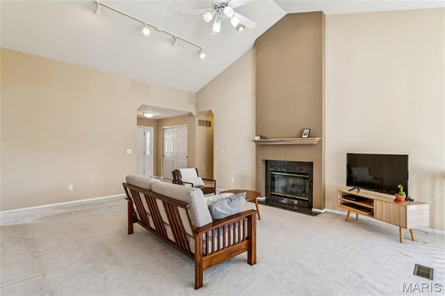 17355 Hilltop Ridge Drive, Eureka, MO 63025