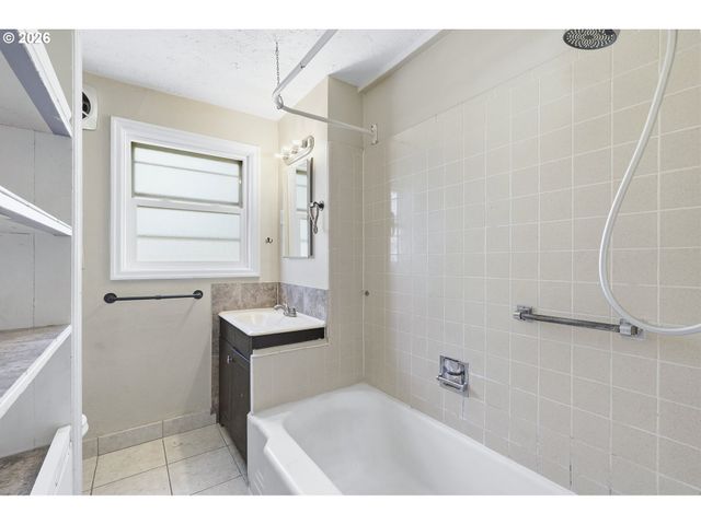 2638 Se 118TH Ave, Portland, OR 97266