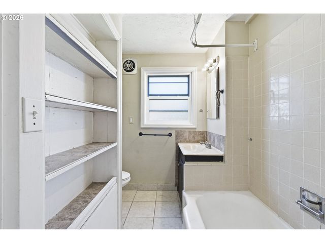 2638 Se 118TH Ave, Portland, OR 97266