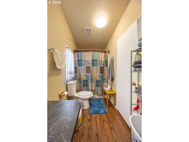 252 WENAHA Ln, Roseburg, OR 97471