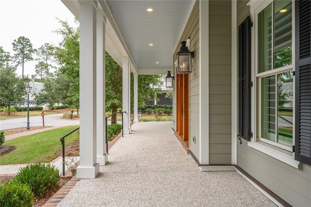 Image 4 of property listing at 248 Waterfowl Rd, Bluffton, SC 29910