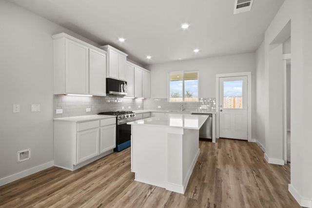 520 Long Branch Drive, Dayton, TX 77535