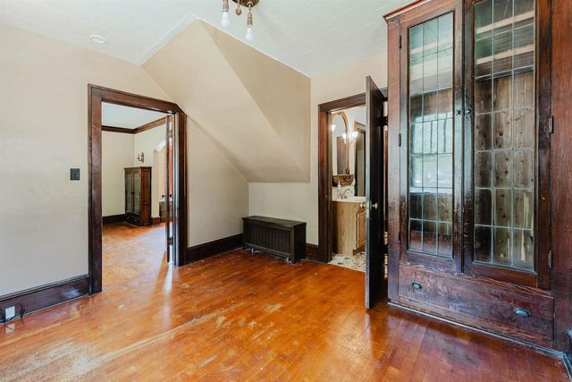 841 MT VERNON STREET, Oshkosh, WI 54901