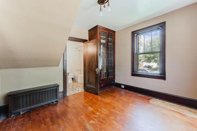841 MT VERNON STREET, Oshkosh, WI 54901