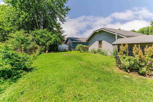 841 MT VERNON STREET, Oshkosh, WI 54901