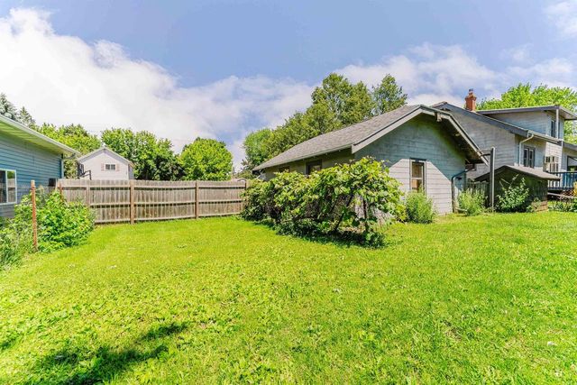 841 MT VERNON STREET, Oshkosh, WI 54901