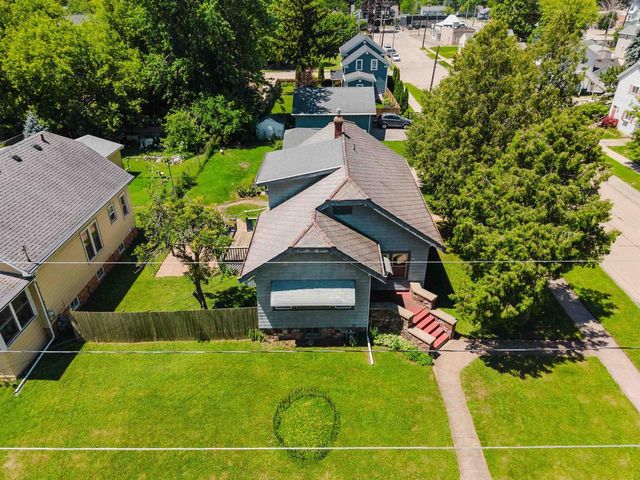 841 MT VERNON STREET, Oshkosh, WI 54901