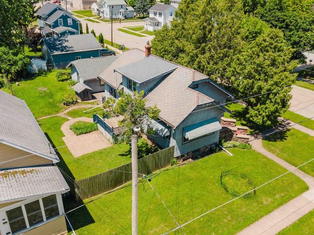 841 MT VERNON STREET, Oshkosh, WI 54901