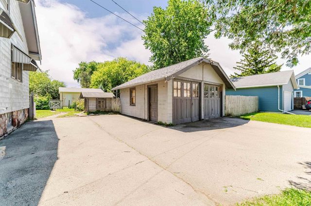 841 MT VERNON STREET, Oshkosh, WI 54901