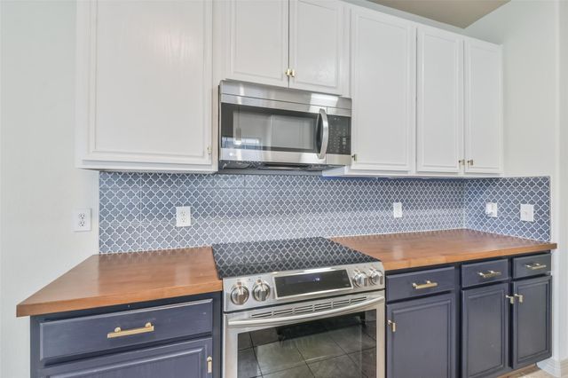 10909 Redbird, Conroe, TX 77385