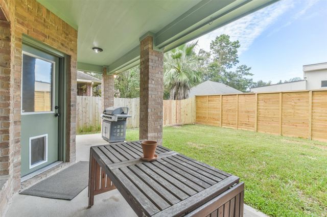 10909 Redbird, Conroe, TX 77385