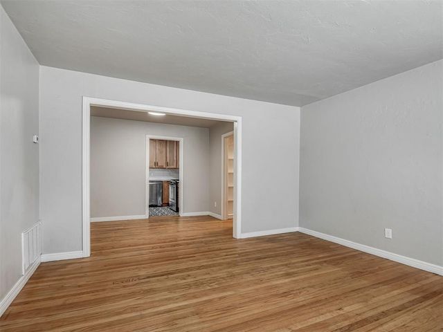 2145 Brighton Avenue, Oklahoma City, OK 73120