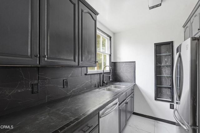 525 E Maple Street 2, Glendale, CA 91205