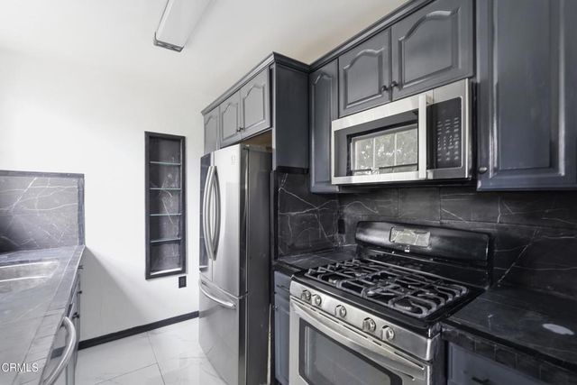 525 E Maple Street 2, Glendale, CA 91205